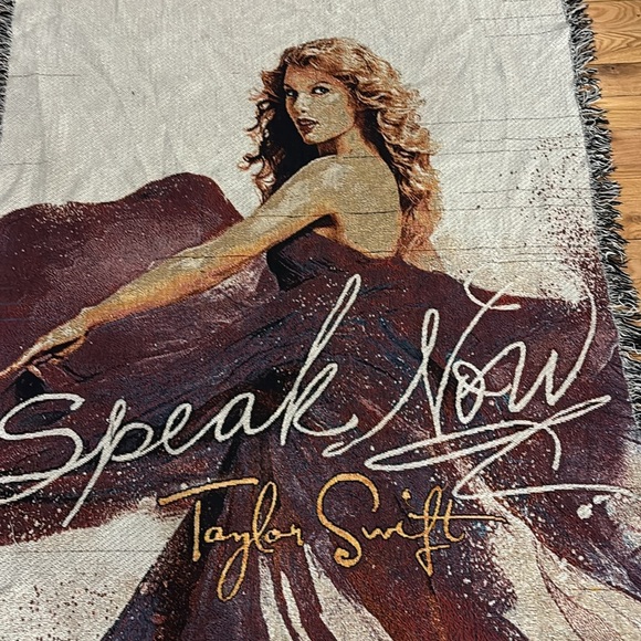 Taylor Swift Speak Now Tapestry Blanket - Picture 2 of 3